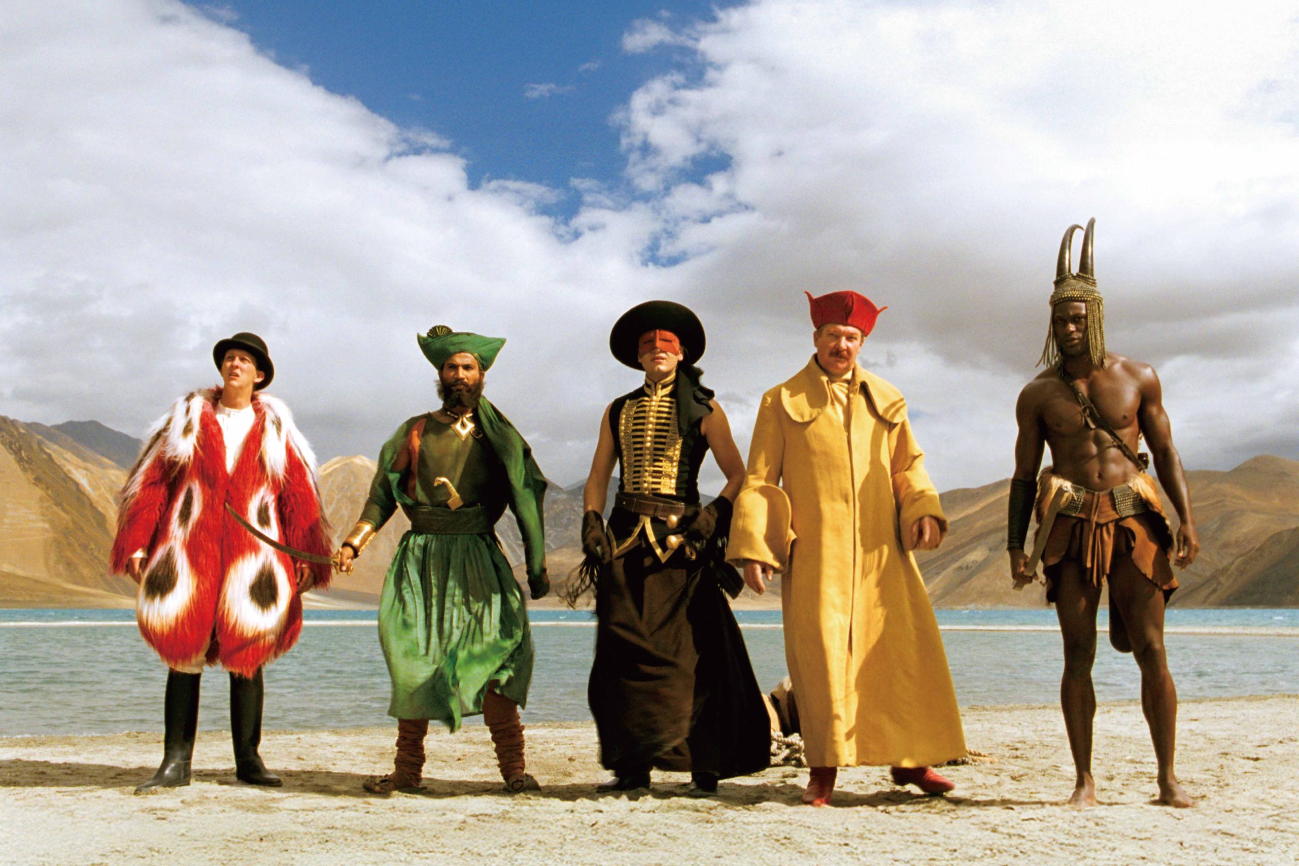 オスカーに輝く世界的デザイナー石岡瑛子が手掛けた圧巻の衣装美術！幻